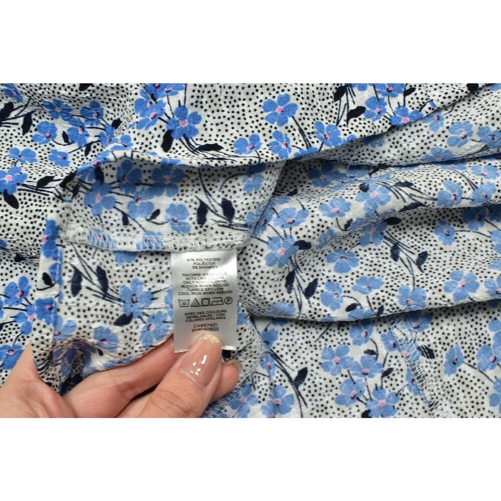 LOFT Women's Floral Ruffle Sleeveless Blouse Top Size M Blue White - Picture 3 of 8